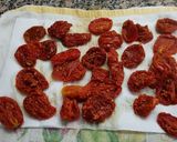 Foto del paso 2 de la receta: Tomates secos para ensaladas