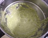 A picture of step 2 of Broccoli almond soup.