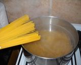 Foto del paso 5 de la receta: Spaghetti con salsa de salchicha criolla