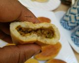 A picture of step 14 of Meat pocket buns.