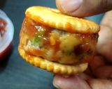 मोनाको बिस्कुट सेव पूरी (Monaco Biscuit Sev Puri recipe in Hindi) रेसिपी चरण 6 फोटो