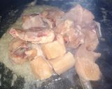 A picture of step 3 of Tawa chicken karahai.