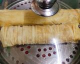 Hình bước làm 2 của món Thịt trộn củ sen cuộn tàu hũ ky
