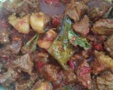 Foto langkah ke 5 dari resep Oseng-oseng Mercon Iga Sapi.