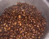 A picture of step 1 of Njahi stew.