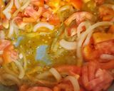 Foto del paso 2 de la receta: Rajas poblanas con pollo
