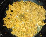 A picture of step 1 of Qeema samosay.
