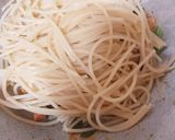 A picture of step 4 of Chicken tikka speghti pasta.