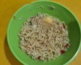 Foto langkah ke 6 dari resep Indomie Telor Cabe Merah Spesial.