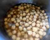 A picture of step 2 of Chole Chickpeas.