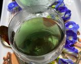 A picture of step 3 of Butterfly peas Tea.