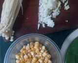 Foto langkah ke 1 dari resep Sup Jagung Enoki.