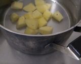 Foto del paso 3 de la receta: Puré de papa con cebolla de verdeo casera