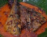 Foto langkah ke 5 dari resep Ikan Asap Masak Belamak Banjar (Opor).