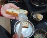 A picture of step 3 of Cheese garlic bread.