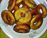A picture of step 3 of Donuts with Sugar.