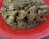 Foto langkah ke 4 dari resep Ayam Jamur Kecap.