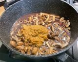Une image de l'étape 15 de Sauté de veau aux champignons bruns.