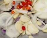 Foto langkah ke 1 dari resep Daging Iris Kecap Pedas.