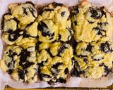 Hình bước làm 5 của món Levain cookies - bánh quy bơ Levain phiên bản ít ngọt