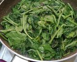 A picture of step 1 of Spinach corn soup.