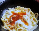 Foto langkah ke 5 dari resep PASTA with Tomato Sauce & Garlic Yogurt.
