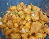 Foto langkah ke 7 dari resep Ayam goreng tepung asam manis.