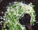 A picture of step 4 of Singaporean rice.