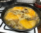 Foto del paso 7 de la receta: Pollo en salsa de setas con aroma de tomillo y romero