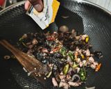 Foto langkah ke 7 dari resep Tumis Cumi Belimbing Wuluh.