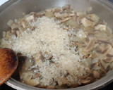 Foto del paso 5 de la receta: Risotto de champiñones y Cabrales