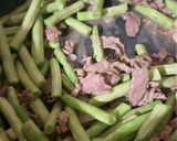 Foto langkah ke 2 dari resep Tumis Buncis Daging Slice.