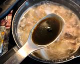 A picture of step 4 of Simmered Daikon and Chicken (大根と鶏肉煮物).