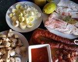 Foto del paso 1 de la receta: Manitas de Cerdo en olla GM