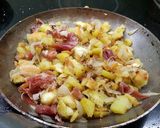 Foto del paso 4 de la receta Huevos con patatas, jamón y migas