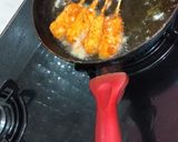 Foto langkah ke 3 dari resep Corn dog simple banget.