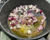 Une image de l'étape 4 de Pommes de terre sautées à l'oignon rouge.