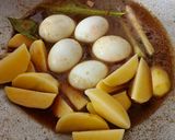 Foto langkah ke 4 dari resep Semur Telur Betawi.