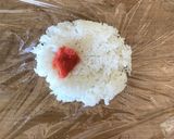 A picture of step 3 of Easy and Clean Rice Ball (Onigiri).