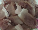 Hình bước làm 1 của món Thịt heo kho sả, hành, mè
