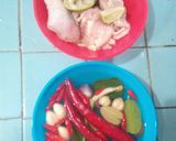 Foto langkah ke 1 dari resep Ayam Rica-Rica.