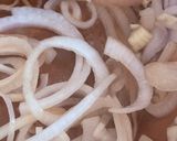 Foto del paso 3 de la receta: Rajas poblanas en olla de barro
