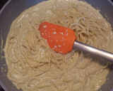 Foto del paso 4 de la receta: Pasta de espaguetis en salsa de ajo