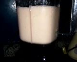 A picture of step 2 of Apple/Banana🍎🍌 smoothie.