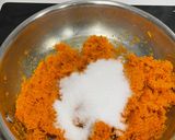 गाजर हलवा (gajar halwa recipe in marathi) रेसिपी स्टेप 3 फोटो 