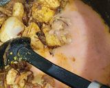 A picture of step 4 of Bhindi chicken.