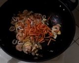 Foto langkah ke 5 dari resep Resep Mie Goreng Seafood Makanan Enak Mengenyangkan Dan Yang Pasti Semua Suka.