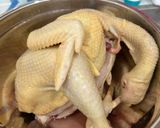 Hình bước làm 1 của món Gà Hấp Lá Chúc