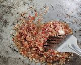 Gambar langkah 5 resipi Nasi goreng ikan sardin.