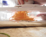 Foto del paso 7 de la receta: Fideos de Zapallito Italiano y Zanahoria